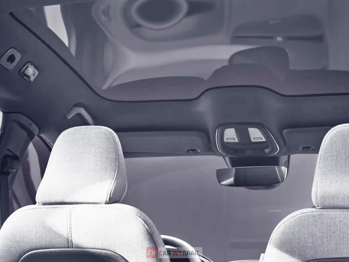 Volvo EX40 Top Feature